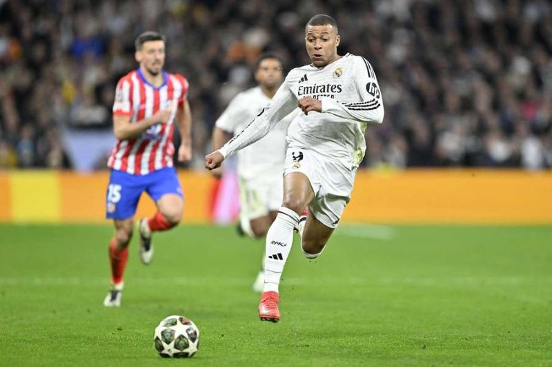kylian-mbappe-trong-doi-hinh-cua-real-madrid